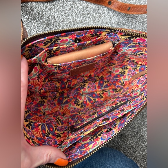 Lyons leather Queen Bees and wallets - Picture 6 of 16